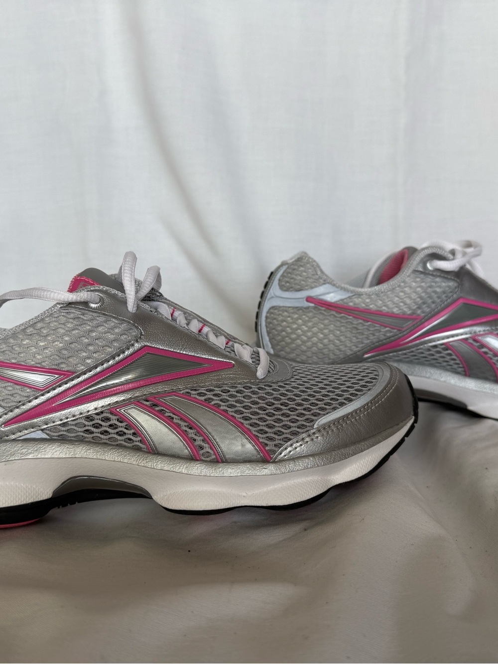 New Reebok RunTone Action Women's Shoes Size 7.5, 1-V49597